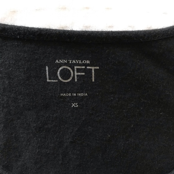 A. T. LOFT Front Ruffled Sleeveless Black Top XS - Picture 3 of 3